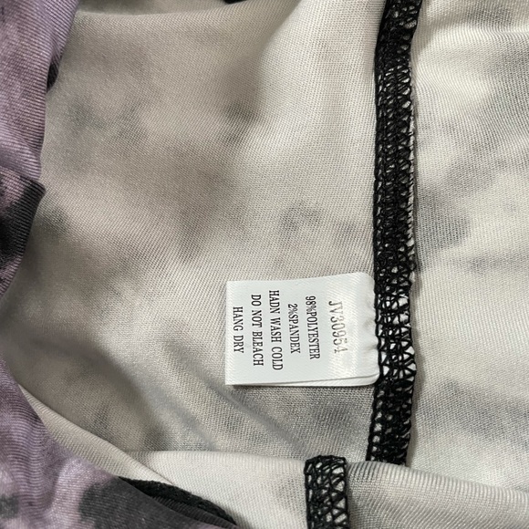 2 Piece Tie Dye Activewear Set - Bike Shorts and Sports Bra - Picture 7 of 16